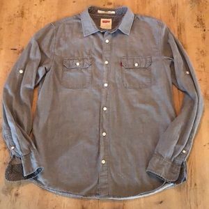 Levi’s button up